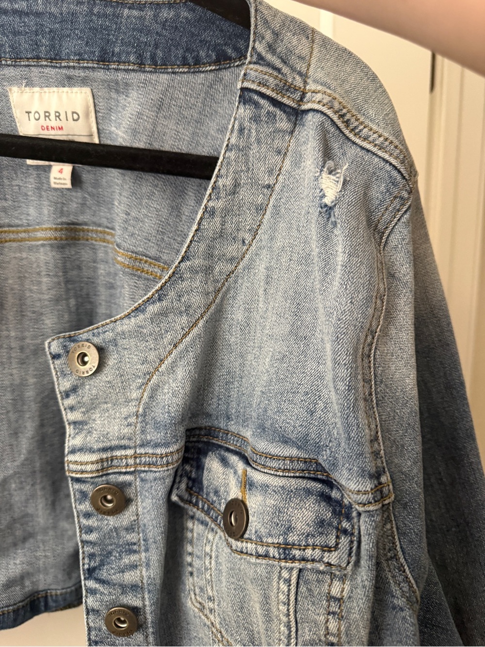 TORRID Collarless Crop Denim Jacket - Light Wash - Picture 5 of 6